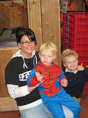 LeeAnn, Spider Cole and Tim Tintin (10-31-2008 16:51)