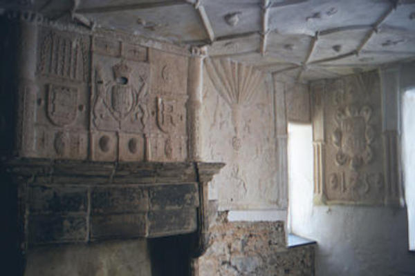 Plas Mawr bedroom plasterwork