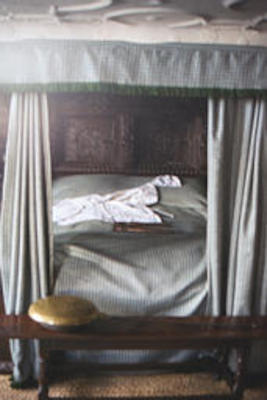 Plas Mawr bedroom