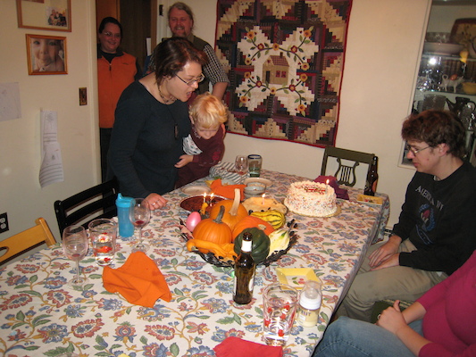 Xine, Cole, Helene, Dave, Q at Xine's party (11-09-2008 18:50)