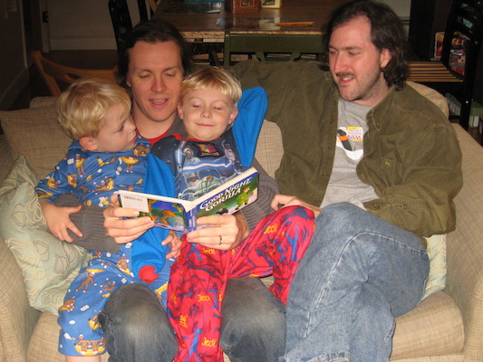 Cole, Ben, Tim and Pat reading (11-28-2008 19:59)