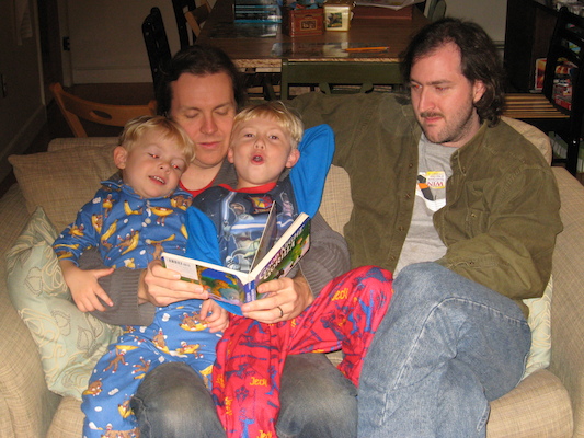 Cole, Ben, Tim and Pat reading (11-28-2008 19:59)