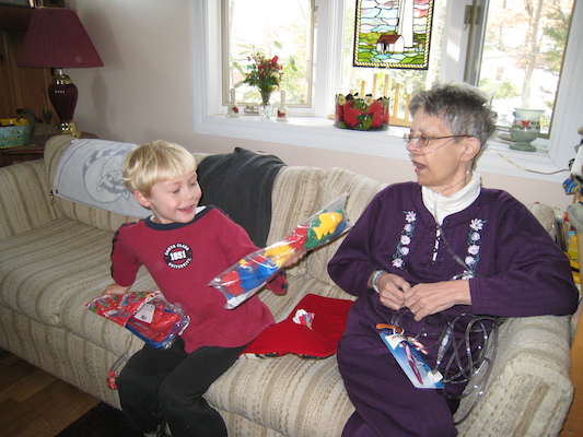 Tim and Nea opening presents (12-25-2008 10:56)