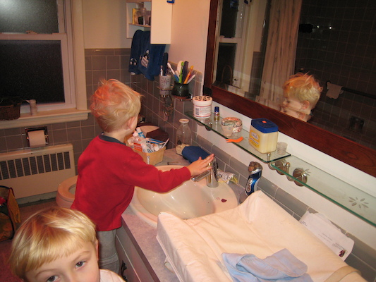 Tim and Cole brushing teeth (12-25-2008 18:37)