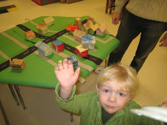 Cole at Tim's class (02-05-2009 18:02)