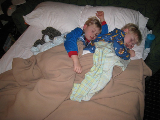 Sleeping cuddly Tim & Cole (02-12-2009 20:29)