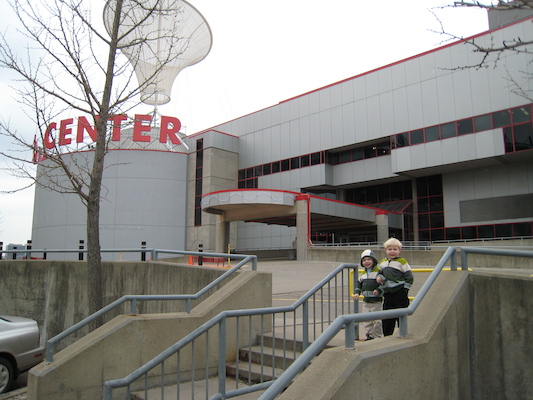 Cole & Tim at the Carnegie Science Center (02-13-2009 10:27)