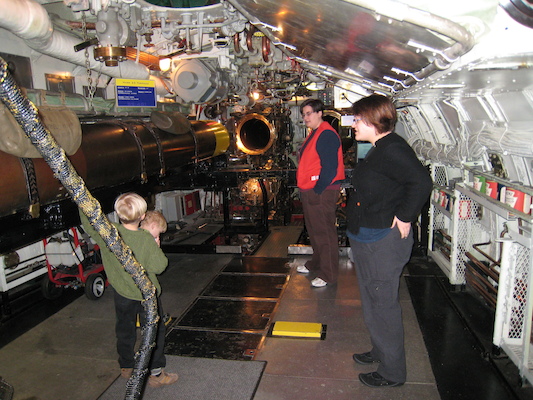 Tim, Cole and Xine in the sub (02-16-2009 12:28)