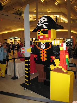 Pirate and parrot (02-22-2009 17:10)