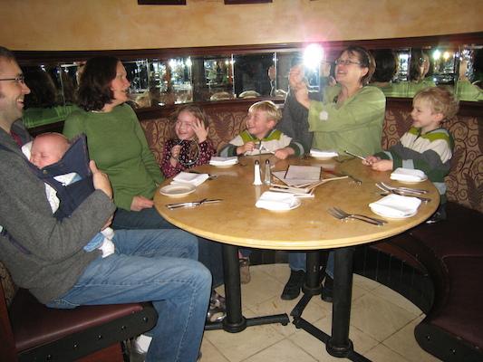 Aron, Linda, Barb, Emma, Tim, Xine and Cole (02-22-2009 17:30)