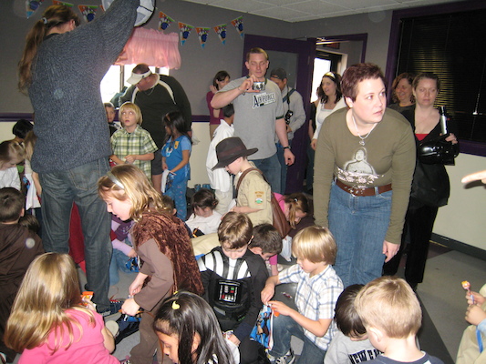 Pinata time (02-28-2009 14:01)