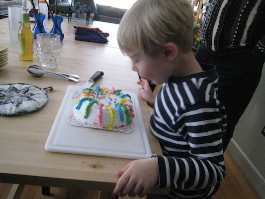 Tim & his cake (03-01-2009 14:00)