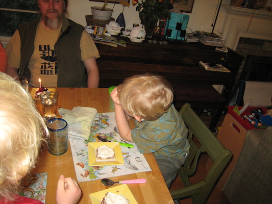 Dave's birthday w. tim and cole (03-29-2009 17:33)