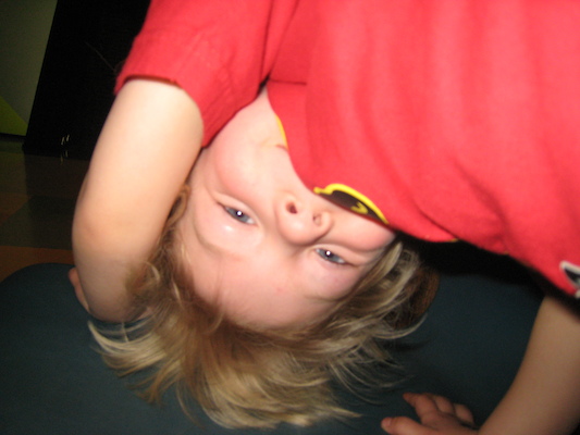 Cole at the Children's Museum (04-10-2009 13:48)