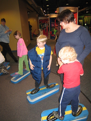 Tim, Cole and Xine at the Children's Museum (04-10-2009 14:29)