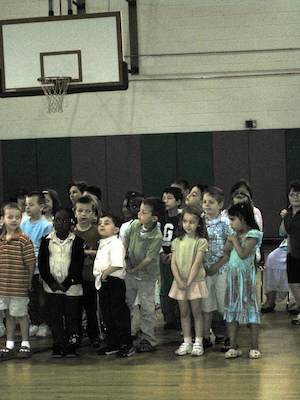 Tim's kindergarten music assembly (05-14-2009 09:32)