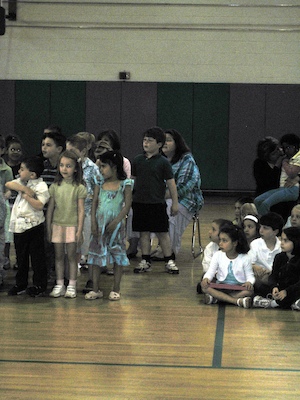Tim's kindergarten music assembly (05-14-2009 09:33)