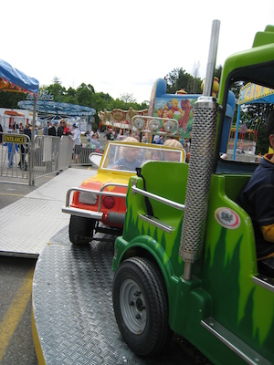 Tim and Cole at the carnival (05-17-2009 15:11)