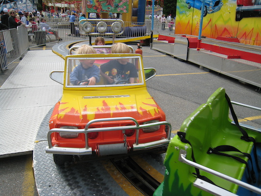 Tim and Cole at the carnival (05-17-2009 15:12)