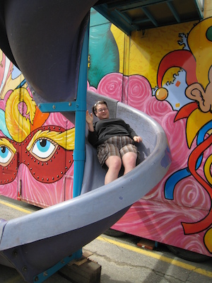 Xine on the slide (05-17-2009 15:18)