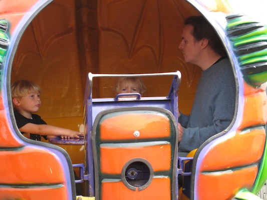 Tim, Cole and Ben at the carnival (05-17-2009 15:27)