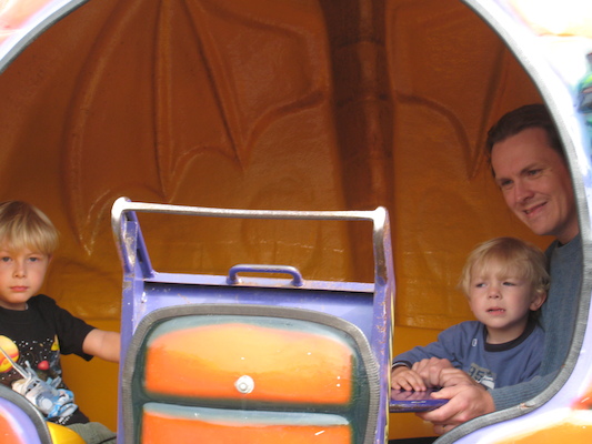 Ben, Tim and Cole at the carnival (05-17-2009 15:27)