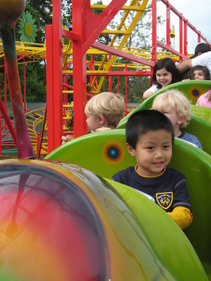 Tim and Cole at the carnival (05-17-2009 15:54)