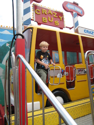 Tim and Cole at the carnival (05-17-2009 16:19)