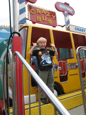Tim and Cole at the carnival (05-17-2009 16:19)