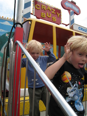 Tim and Cole at the carnival (05-17-2009 16:19)