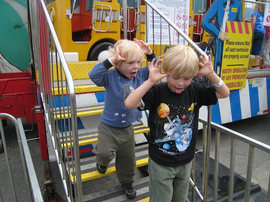 Tim and Cole at the carnival (05-17-2009 16:19)