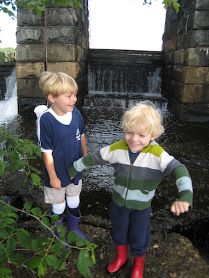 Tim and Cole in front of the dam (05-30-2009 08:53)