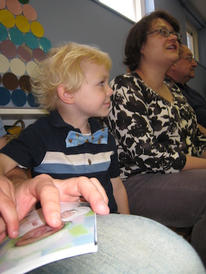 Cole birthday bowtie (06-01-2009 13:48)