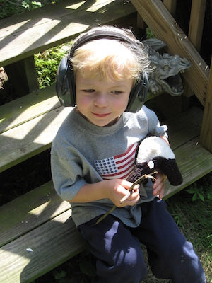 Cole watching the digging (06-02-2009 15:15)
