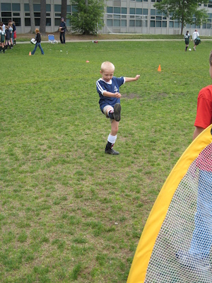 Tim at soccer (06-06-2009 10:28)