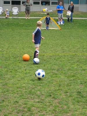 Tim at soccer (06-06-2009 10:28)