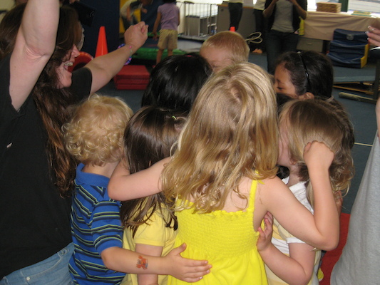 Squeezing onto the mat (06-07-2009 14:00)