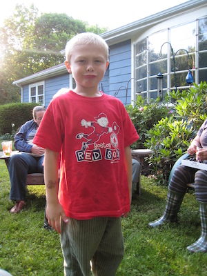 Tim eating choccie (06-14-2009 18:45)