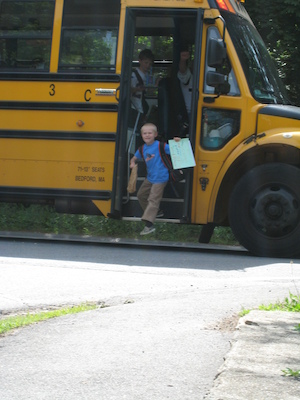 Tim coming home from the last day of kindergarten (06-17-2009 15:37)