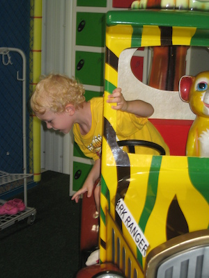 Cole in the car (07-05-2009 14:28)