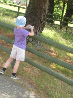 Tim taking a picture (07-08-2009 13:33)