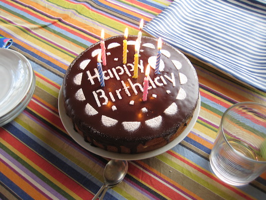 Birthday cake for everyone (07-05-2009 18:46)