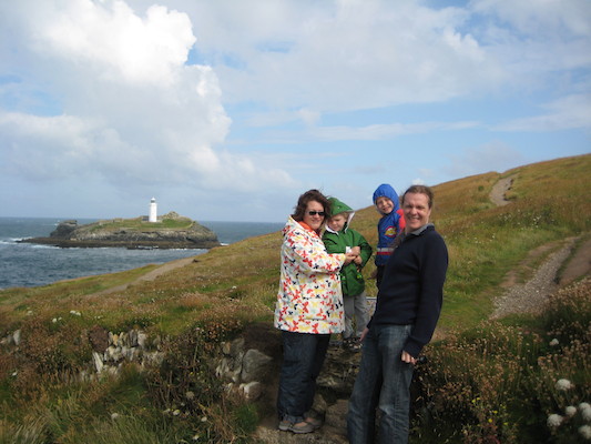 Ben, Cole, Xine and Tim walking at Godrevy (07-07-2009 10:10)