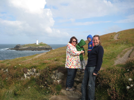 Ben, Cole, Xine and Tim walking at Godrevy (07-07-2009 10:10)