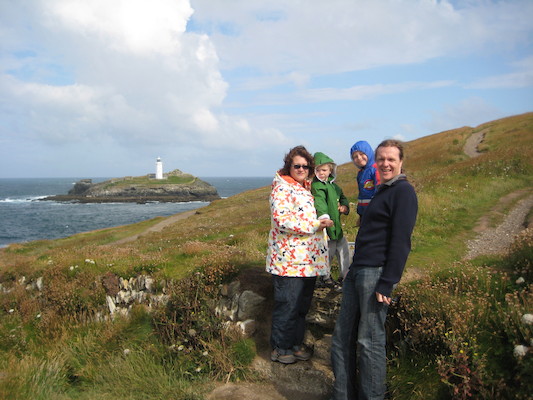 Ben, Cole, Xine and Tim walking at Godrevy (07-07-2009 10:10)