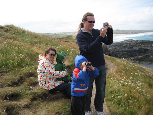 Ben, Cole, Xine and Tim walking at Godrevy (07-07-2009 10:14)