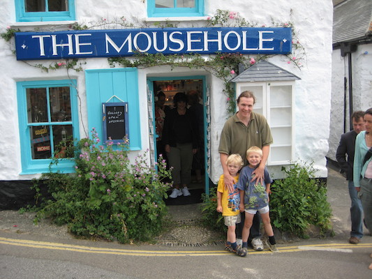 Donna, Ben, Cole and Tim in Mousehole (07-09-2009 11:51)