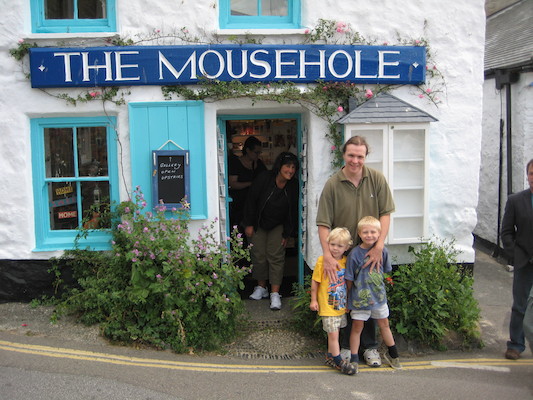 Donna, Ben, Cole and Tim in Mousehole (07-09-2009 11:51)