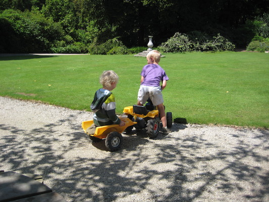 Tim towing Cole on a tractor at Trevarno (07-12-2009 13:20)