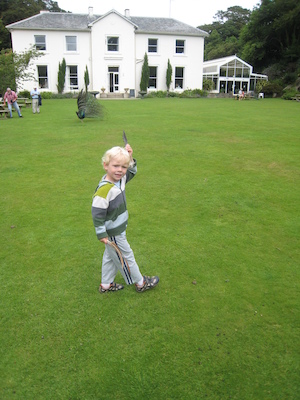 Cole pretending to be a peacock (07-12-2009 05:13)